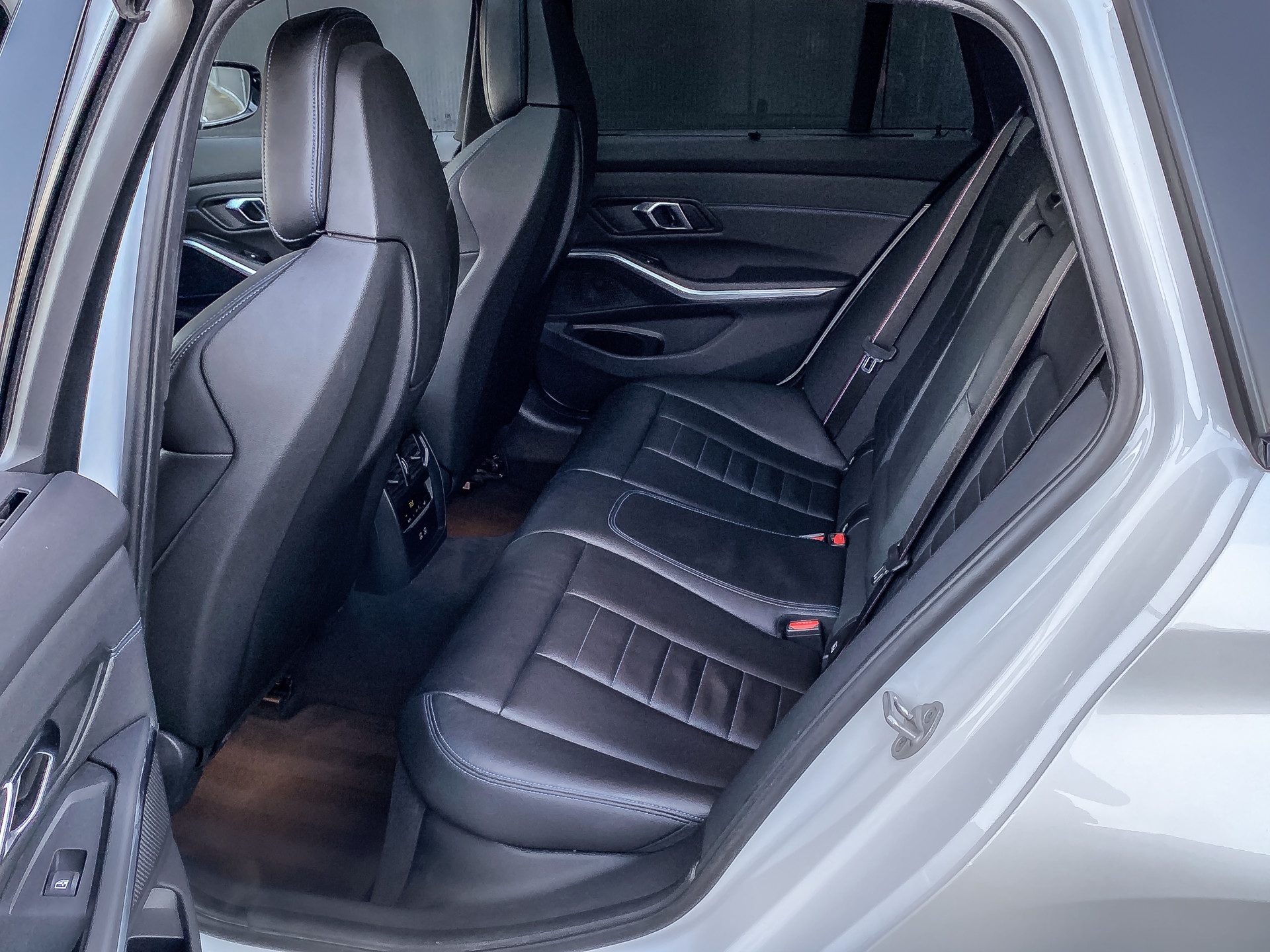BMW 3 Serie Touring 330e 292PK xDrive High Executive M-Sport Pro | BMW occasion