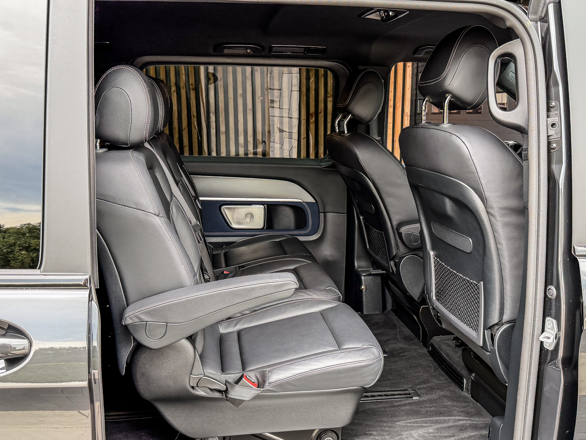 Mercedes-Benz EQV 300 AMG L2 90kWh 8-Persoons | Mercedes-Benz occasion