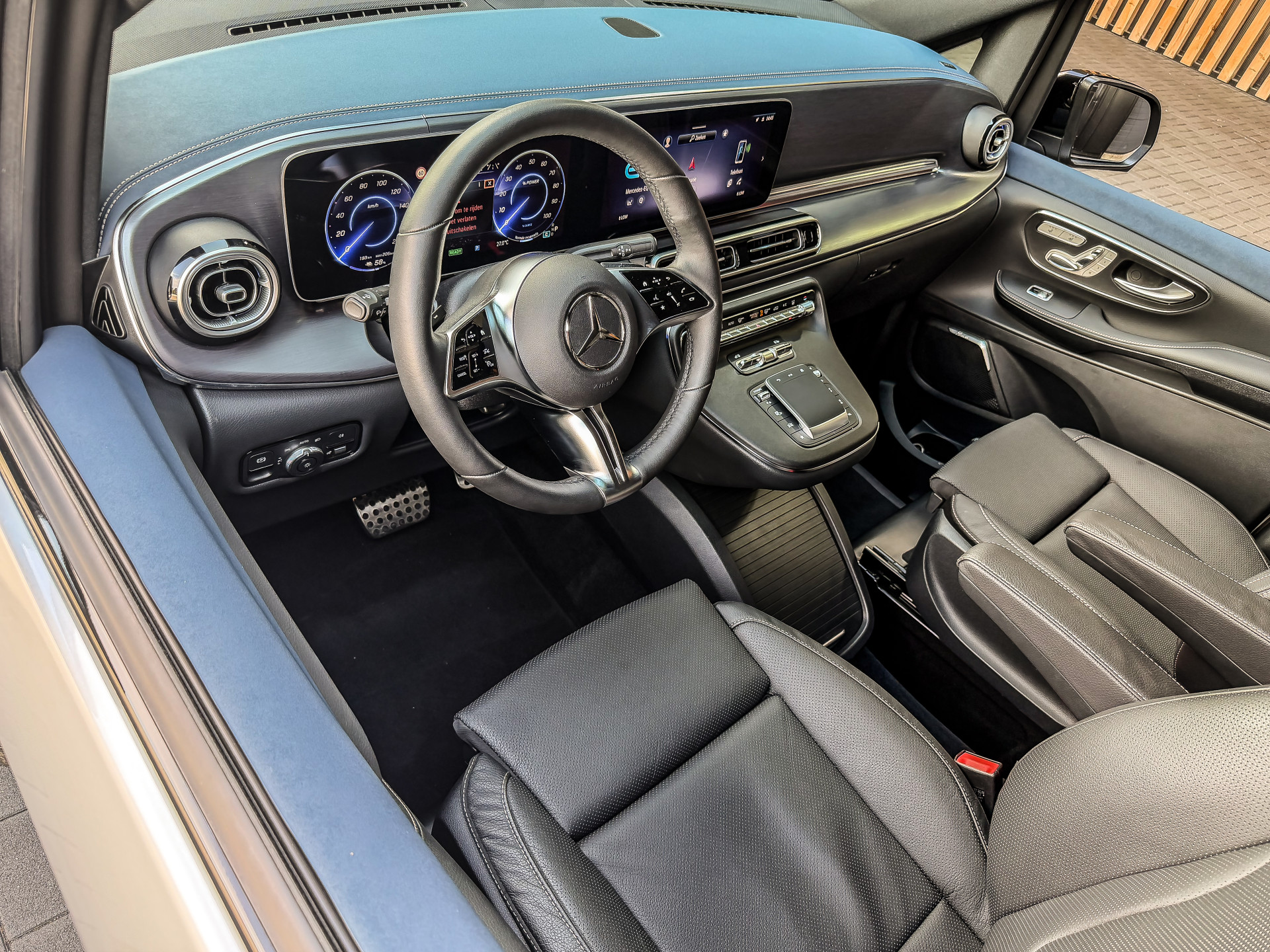 Mercedes-Benz EQV 300 AMG L2 90kWh 8-Persoons | Mercedes-Benz occasion