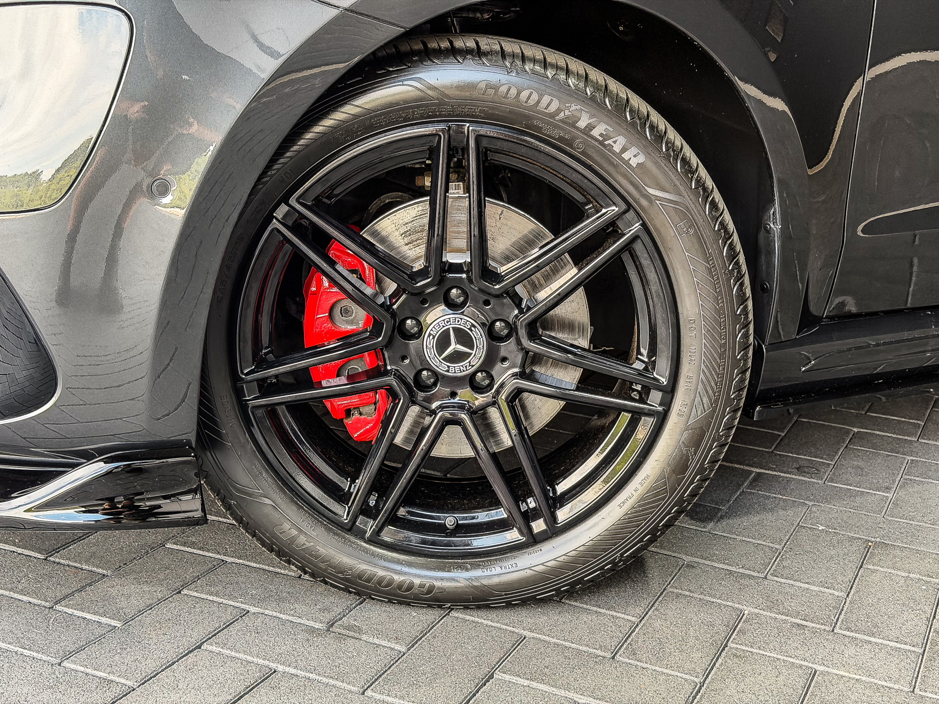 Mercedes-Benz EQV 300 AMG L2 90kWh 8-Persoons | Mercedes-Benz occasion