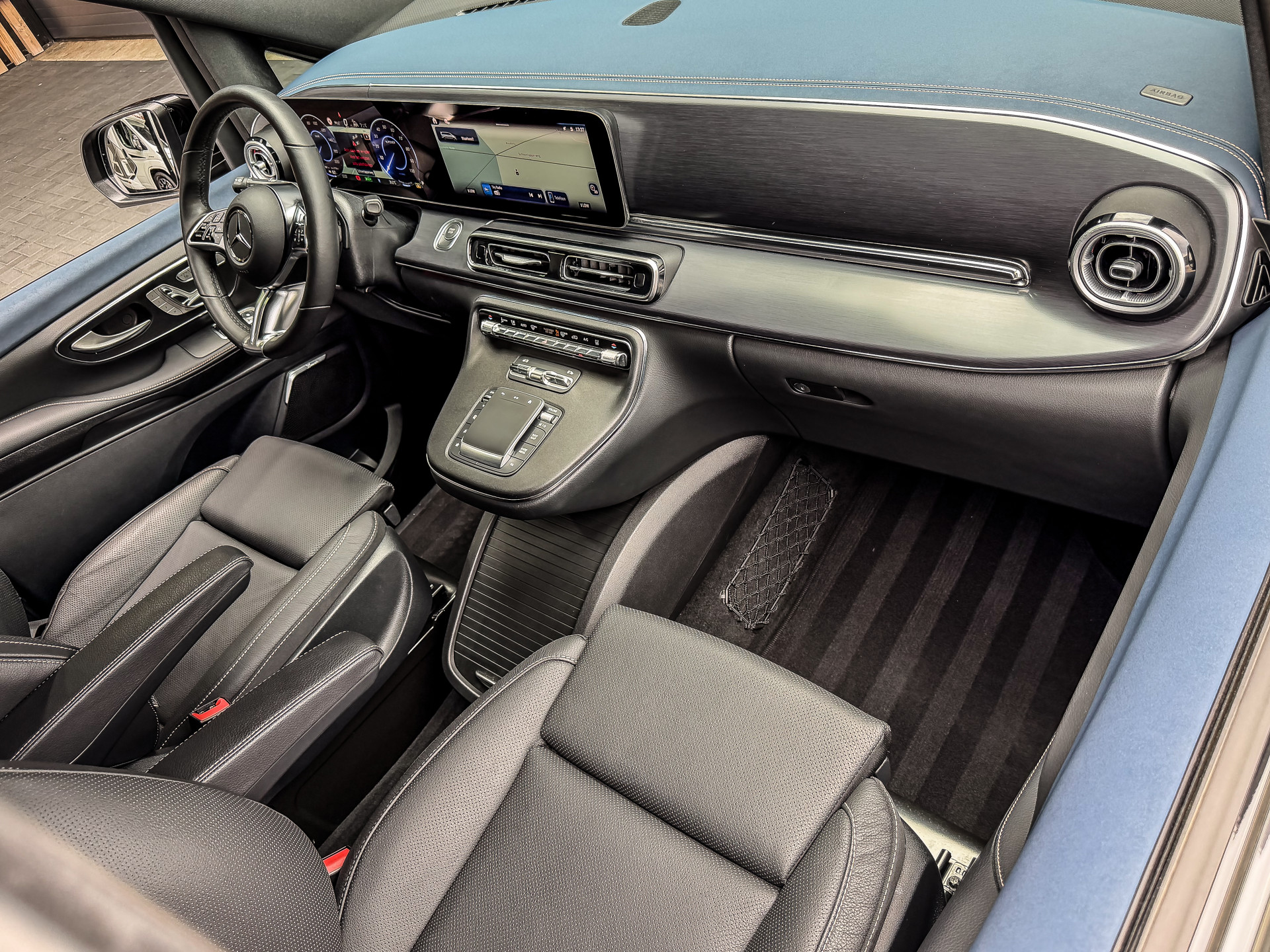 Mercedes-Benz EQV 300 AMG L2 90kWh 8-Persoons | Mercedes-Benz occasion