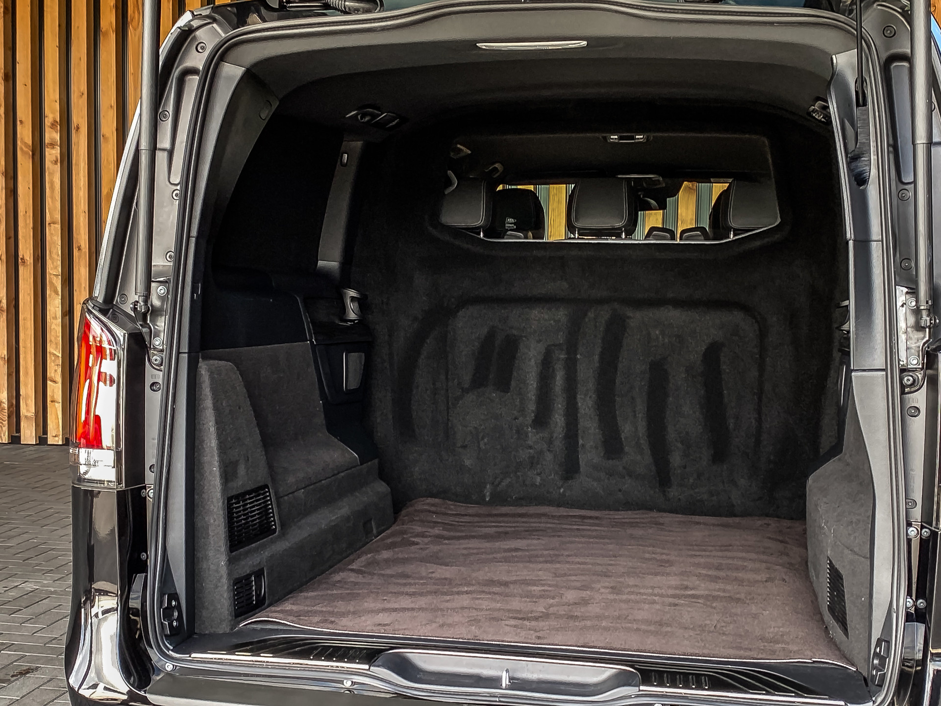 Mercedes-Benz V-Klasse 300d Extra Lang Avantgarde Dubbele Cabine | Mercedes-Benz occasion
