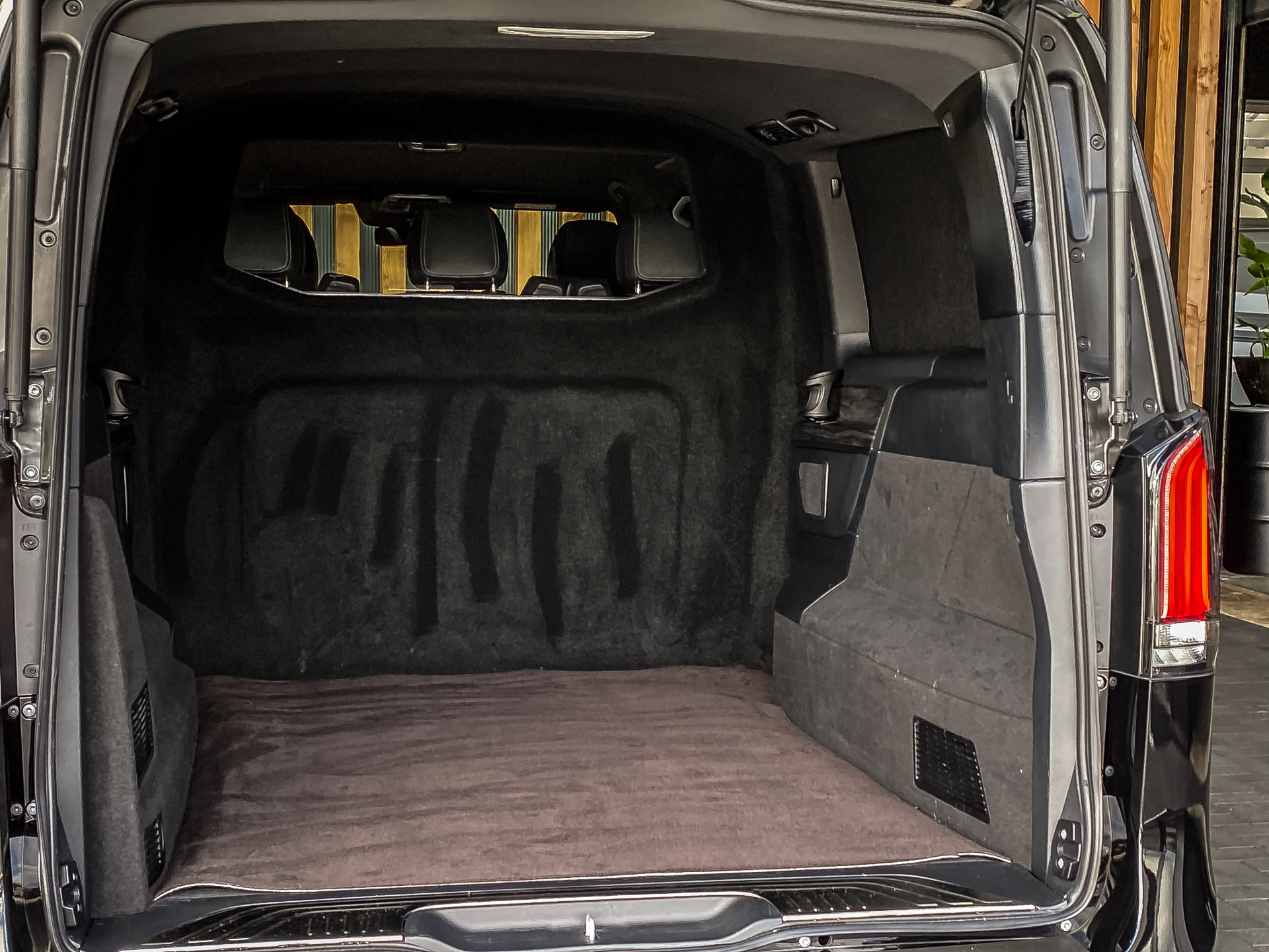Mercedes-Benz V-Klasse 300d Extra Lang Avantgarde Dubbele Cabine | Mercedes-Benz occasion
