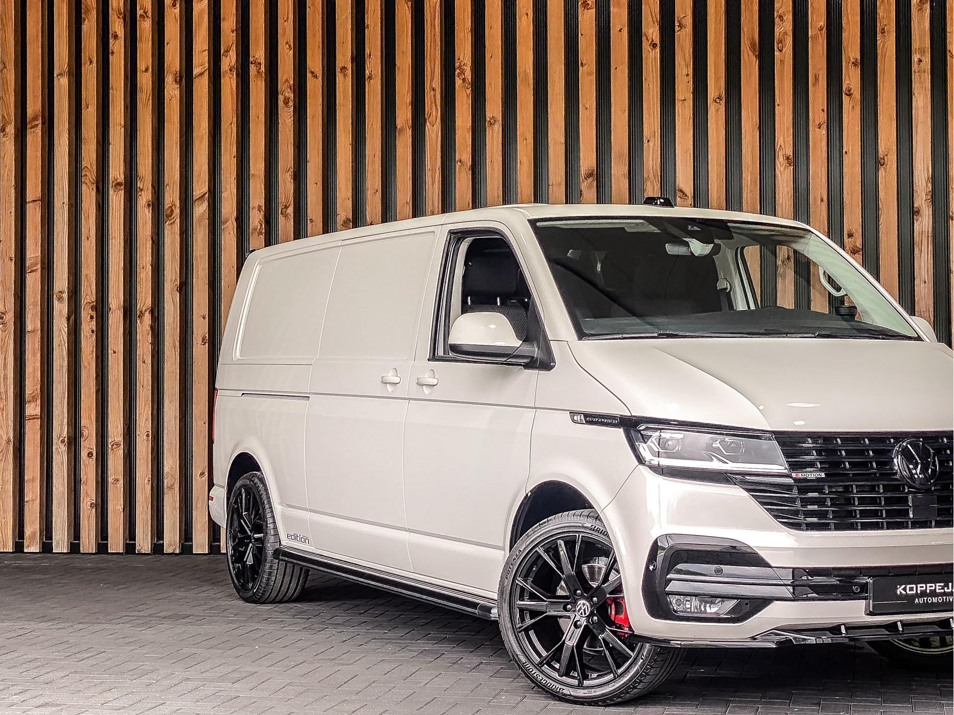 Volkswagen Transporter 2.0 TDI 150PK DSG 4Motion L2H1 Bestelwagen | Volkswagen occasion