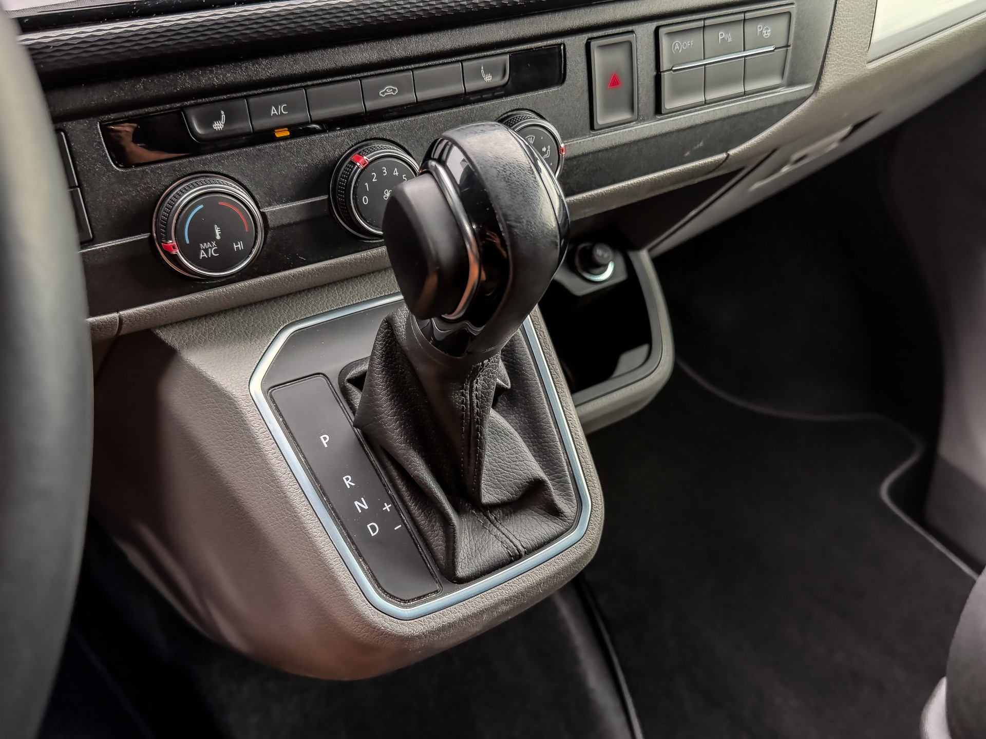 Volkswagen Transporter 2.0 TDI 150PK DSG 4Motion L2H1 | Volkswagen occasion