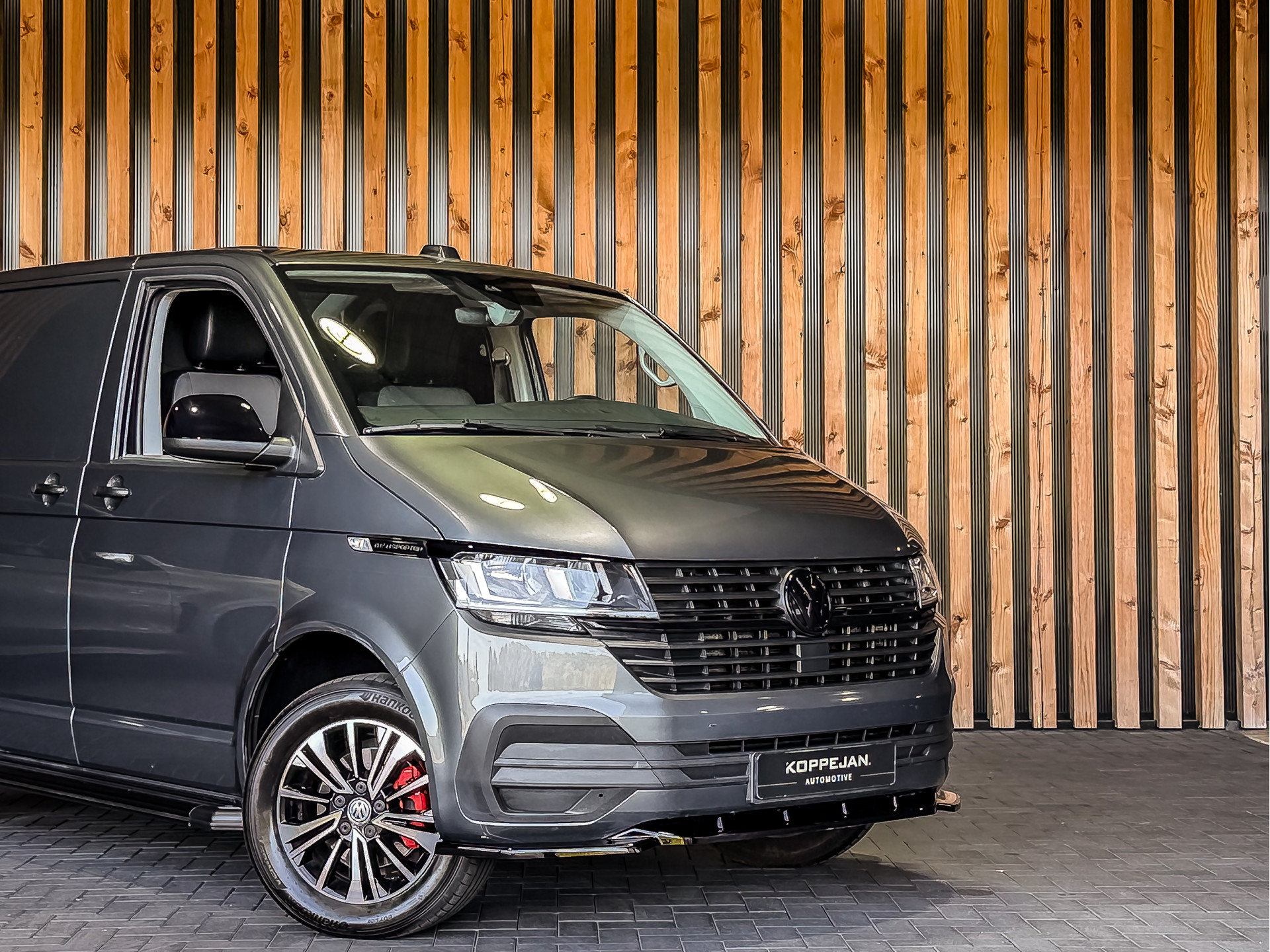 Volkswagen Transporter 2.0 TDI 150PK DSG Bestelwagen L1H1 | Volkswagen occasion