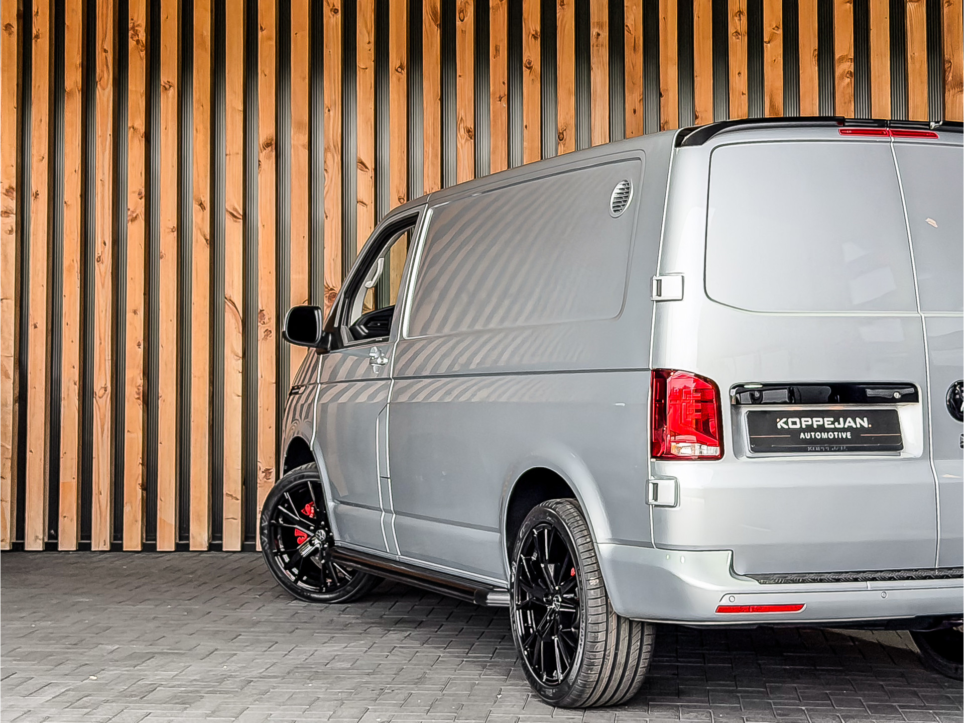 Volkswagen Transporter 2.0 TDI 150PK DSG Bestelwagen L1H1 | Volkswagen occasion