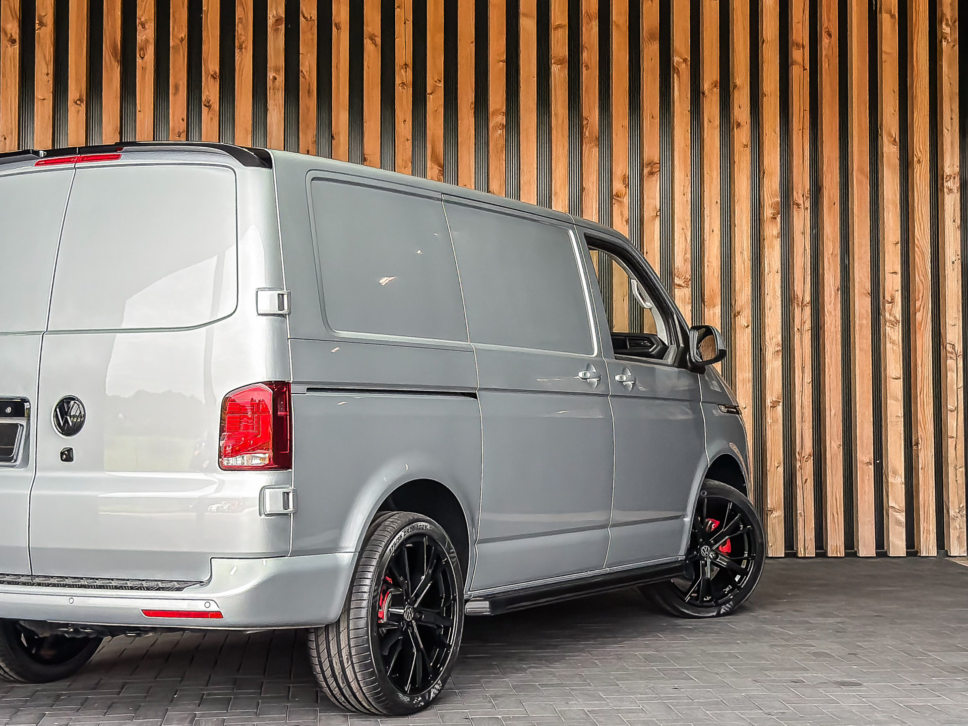 Volkswagen Transporter 2.0 TDI 150PK DSG Bestelwagen L1H1 | Volkswagen occasion