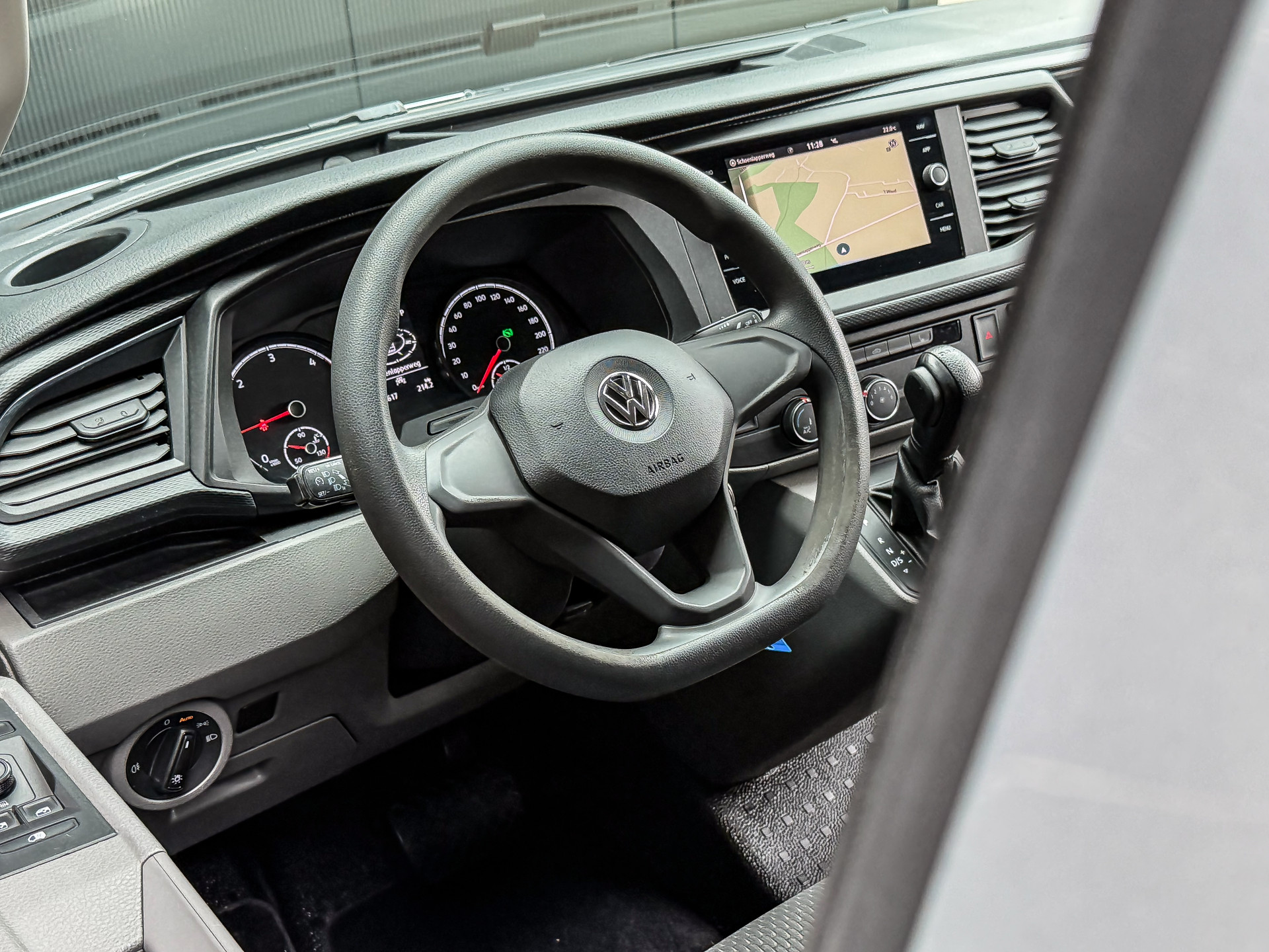 Volkswagen Transporter 2.0 TDI 150PK DSG Bestelwagen L1H1 | Volkswagen occasion