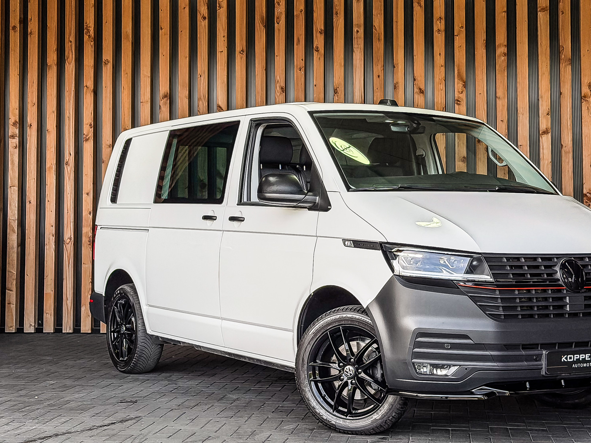 Volkswagen Transporter 2.0 TDI 150PK DSG Bestelwagen L1H1 | Volkswagen occasion