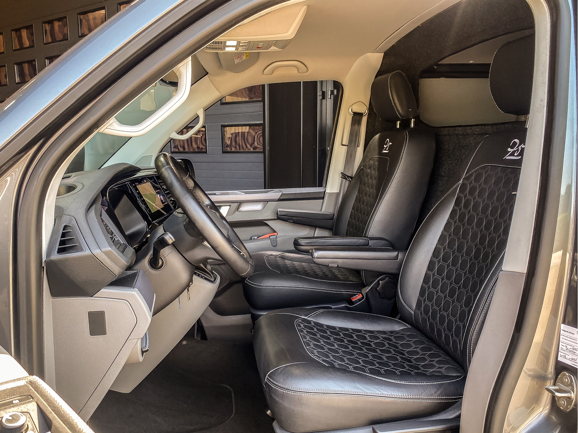 Volkswagen Transporter 2.0 TDI 150PK DSG L2H1 Bestelwagen | Volkswagen occasion
