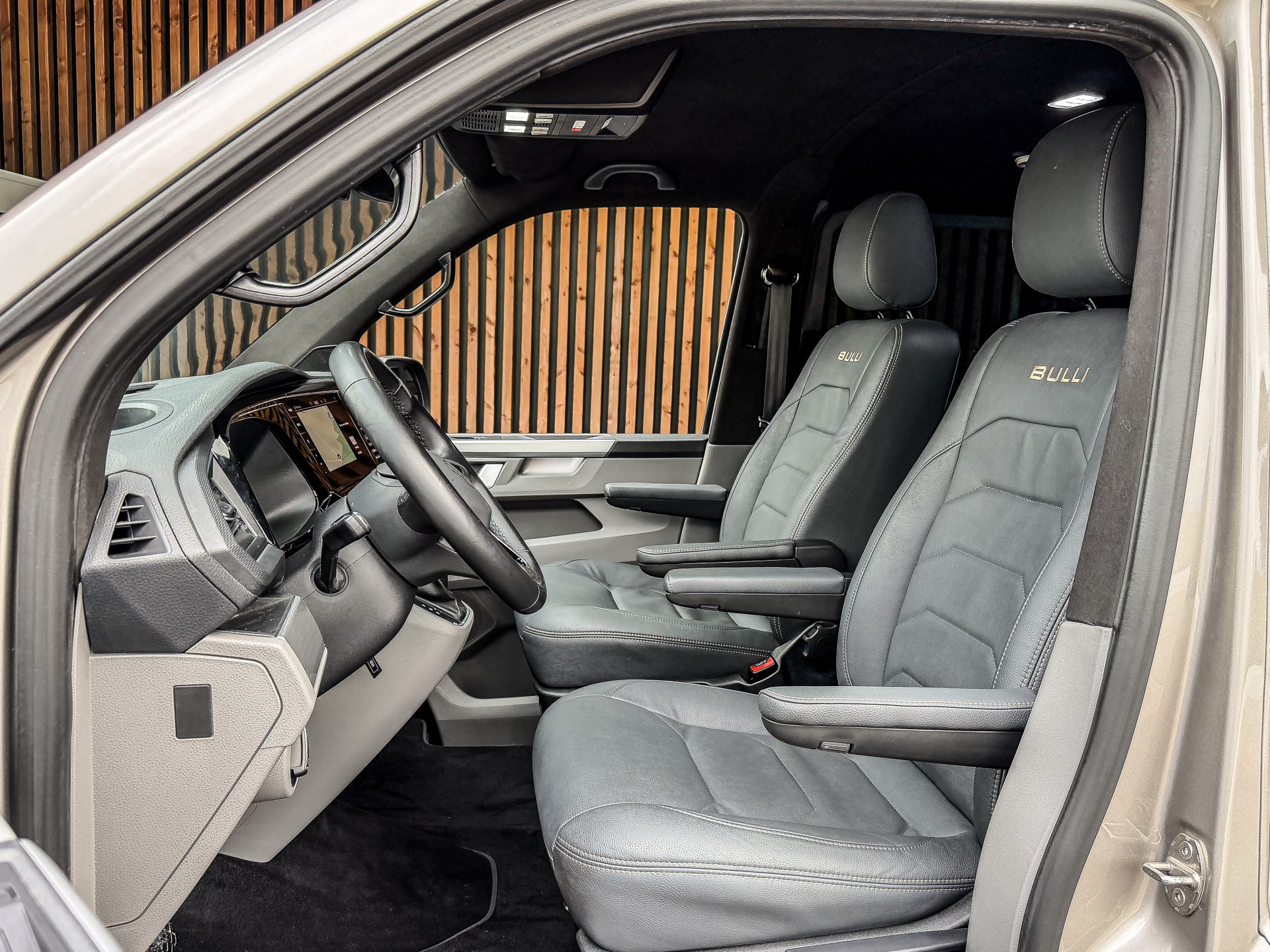 Volkswagen Transporter 2.0 TDI 204PK DSG Bulli ABT Dubbele Cabine L2H1 | Volkswagen occasion