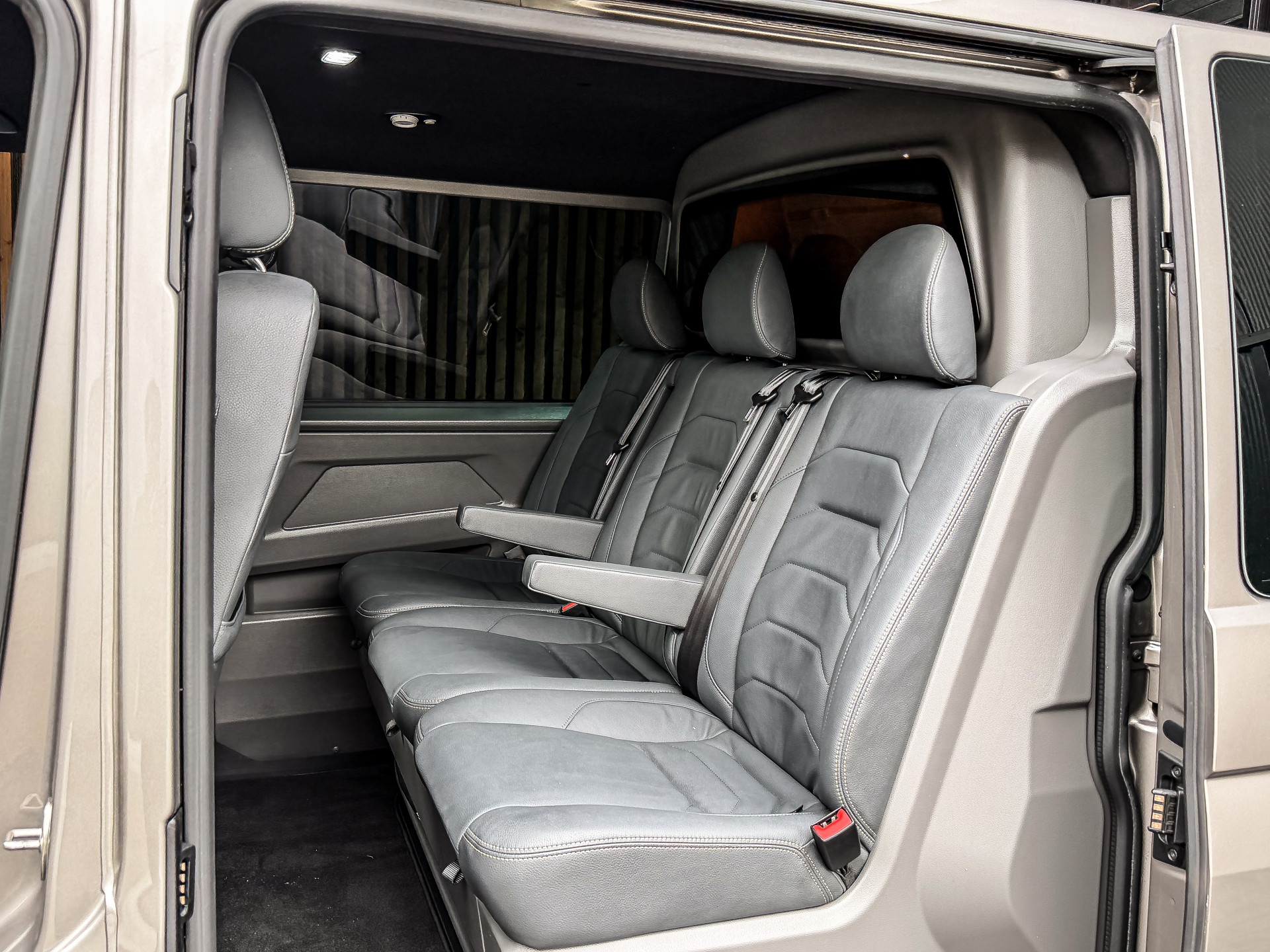 Volkswagen Transporter 2.0 TDI 204PK DSG Bulli ABT Dubbele Cabine L2H1 | Volkswagen occasion