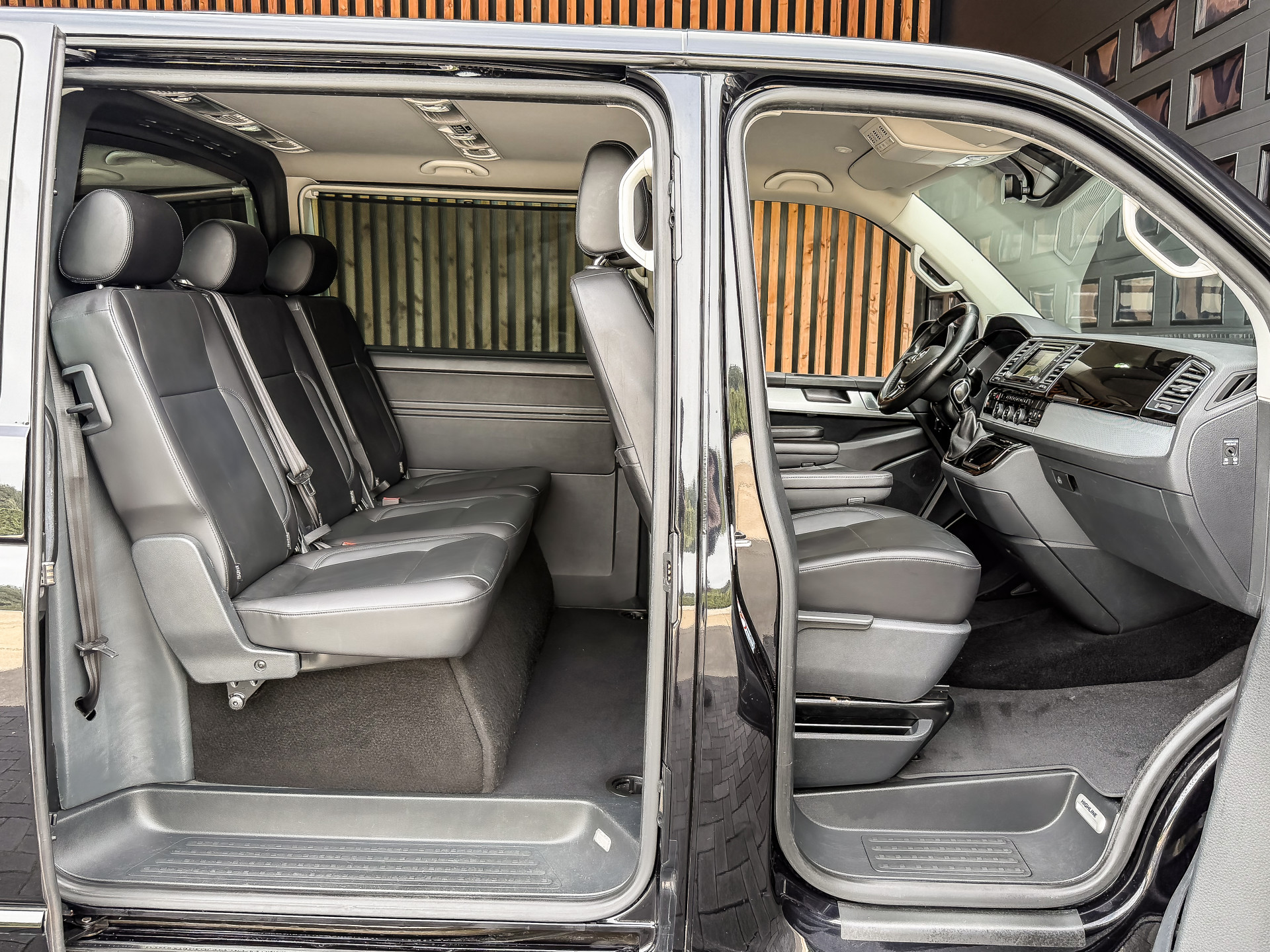 Volkswagen Transporter 2.0 TDI 204PK DSG Highline Dubbele Cabine | Volkswagen occasion