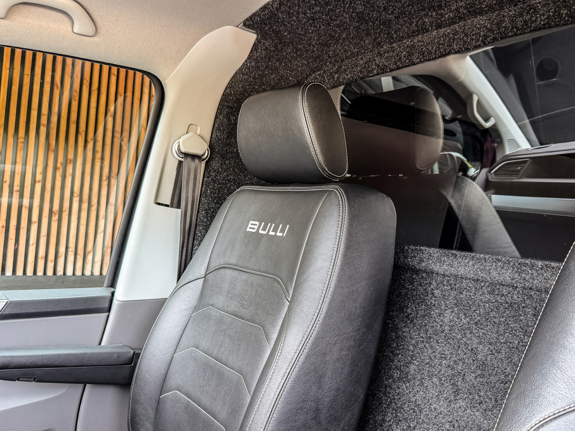 Volkswagen Transporter 2.0 TDI 204PK DSG L2H1 Bulli | Volkswagen occasion