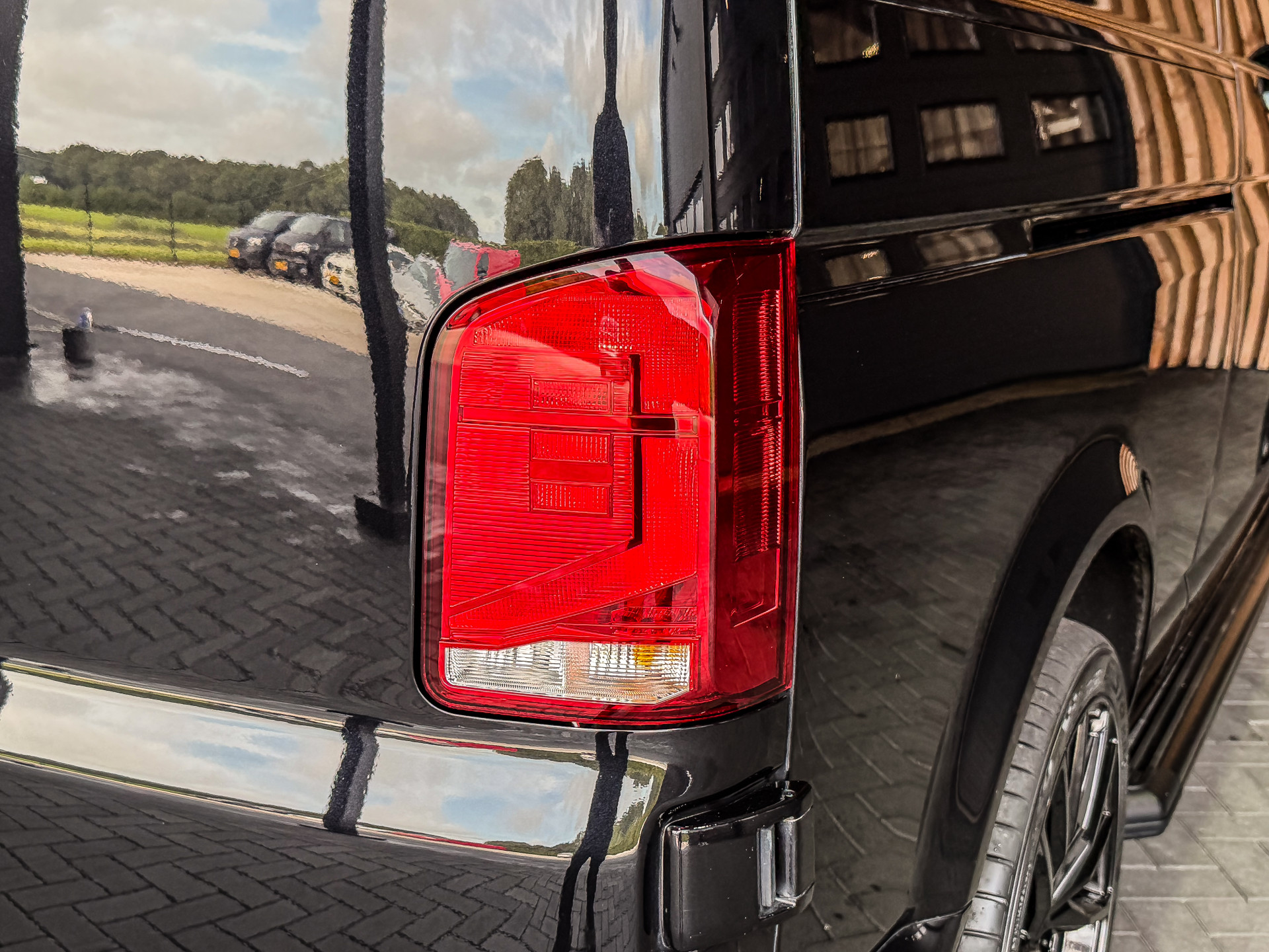 Volkswagen Transporter 2.0 TDI 204PK DSG L2H1 Bulli | Volkswagen occasion