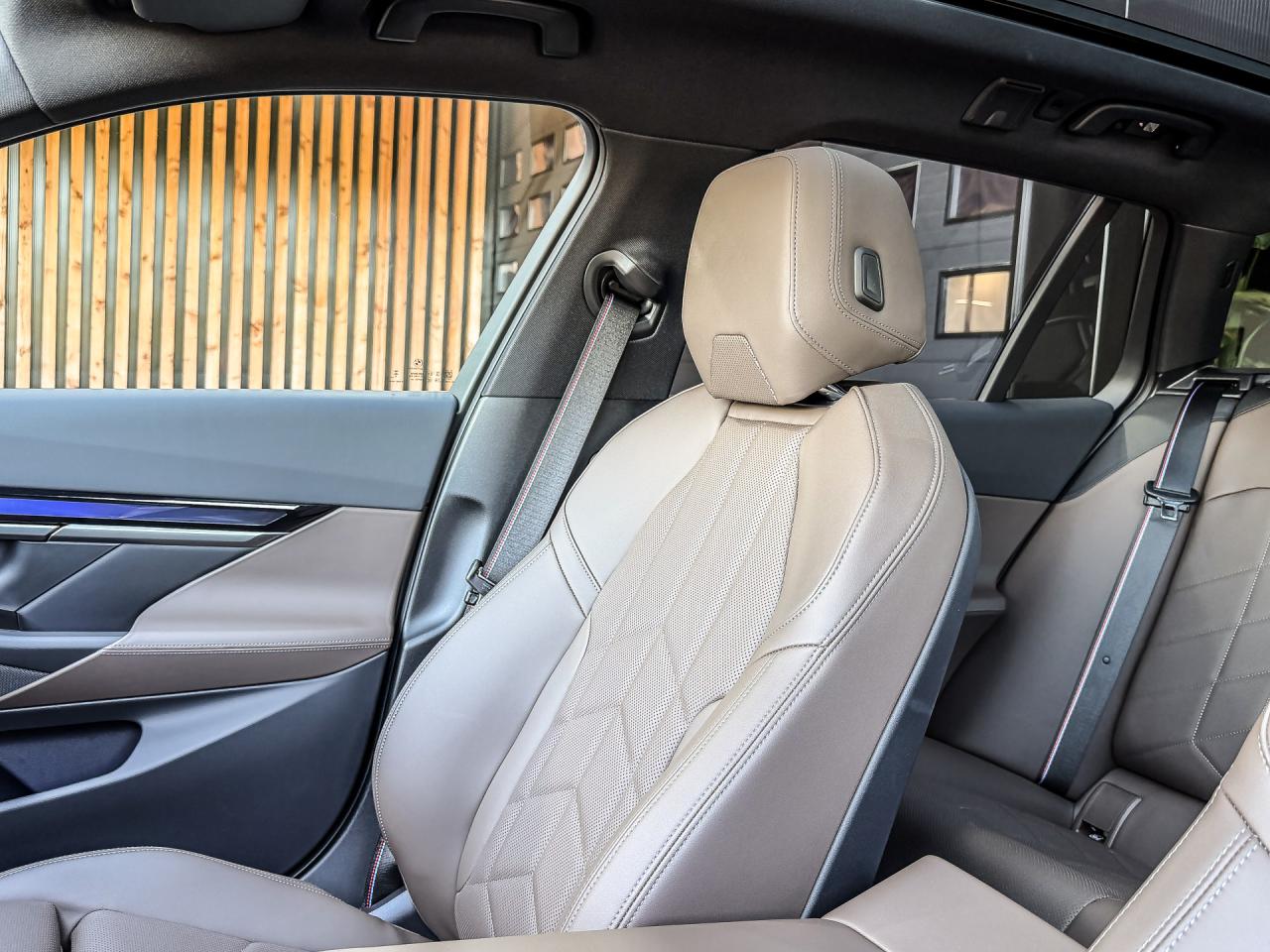 BMW 5 Serie Touring 550e xDrive 490PK M-Sport | BMW occasion