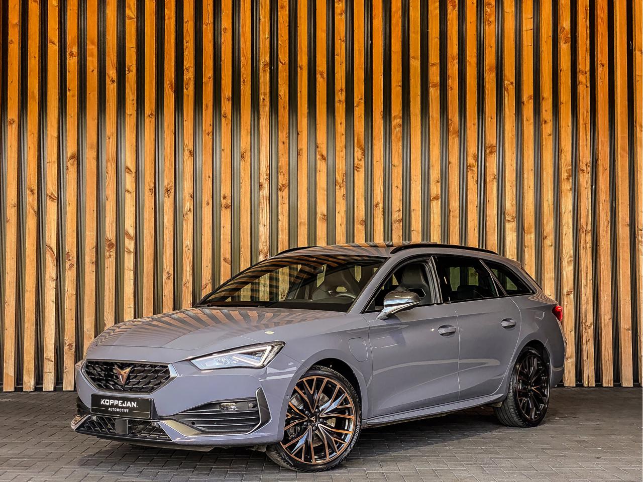 CUPRA Leon Sportstourer 1.4 e-Hybrid VZ 245PK Automaat | CUPRA occasion