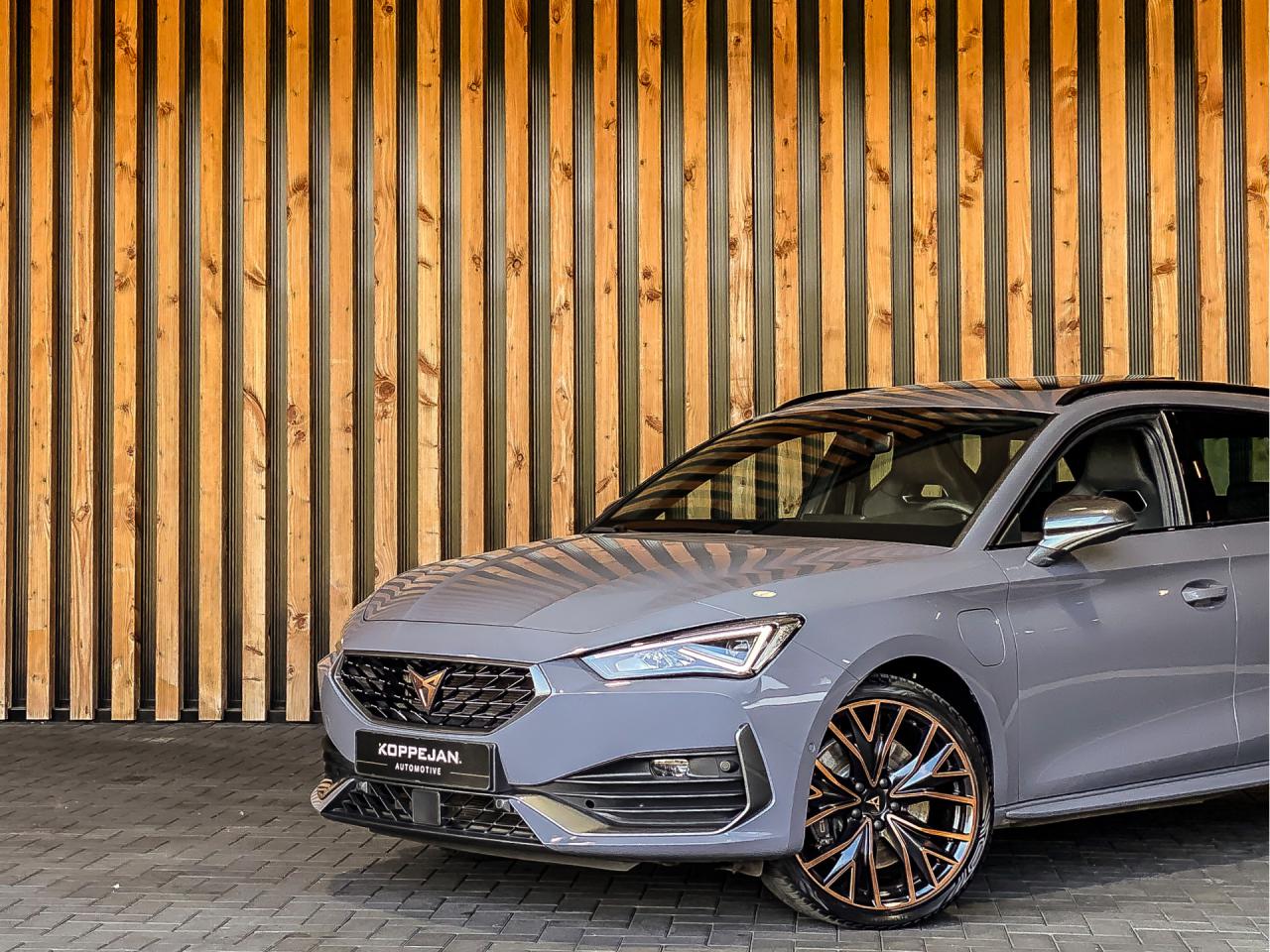 CUPRA Leon Sportstourer 1.4 e-Hybrid VZ 245PK Automaat | CUPRA occasion