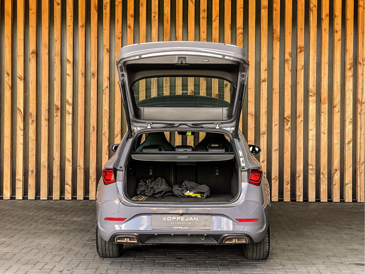 CUPRA Leon Sportstourer 1.4 e-Hybrid VZ 245PK Automaat | CUPRA occasion