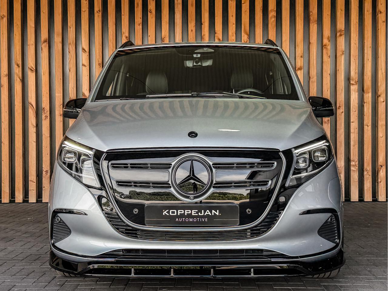 Mercedes-Benz EQV 300 AMG L2 90kWh 8-Persoons | Mercedes-Benz occasion