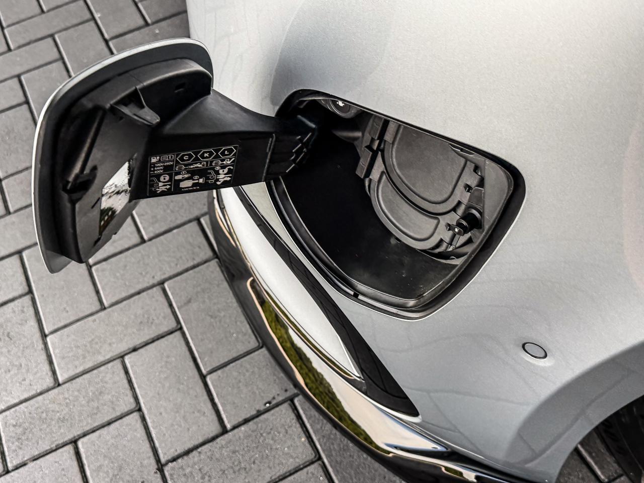 Mercedes-Benz EQV 300 AMG L2 90kWh 8-Persoons | Mercedes-Benz occasion