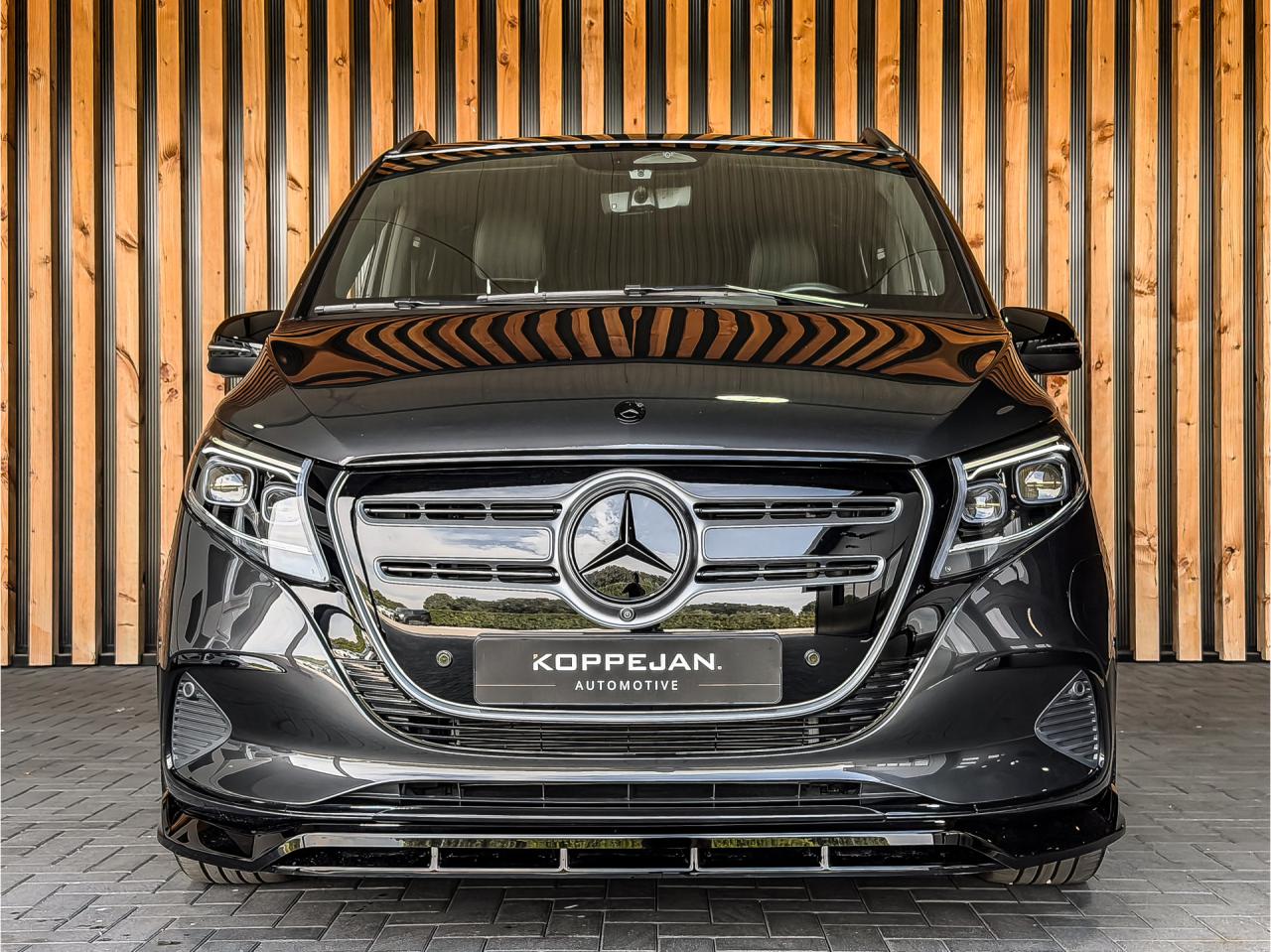 Mercedes-Benz EQV 300 AMG L2 90kWh 8-Persoons | Mercedes-Benz occasion
