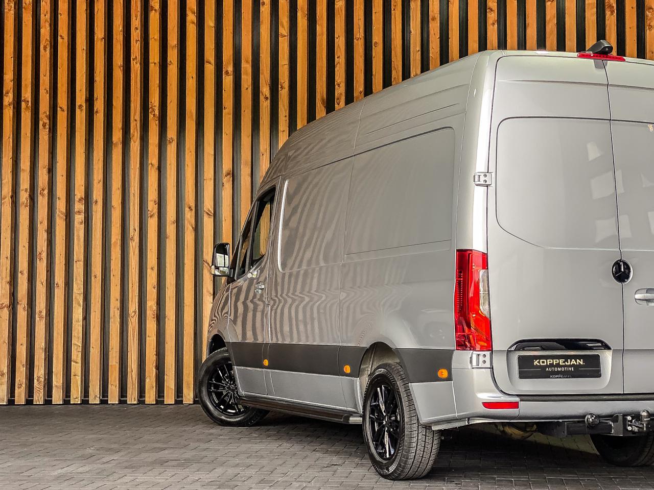 Mercedes-Benz Sprinter 319 CDI 190PK Automaat L2H2 | Mercedes-Benz occasion