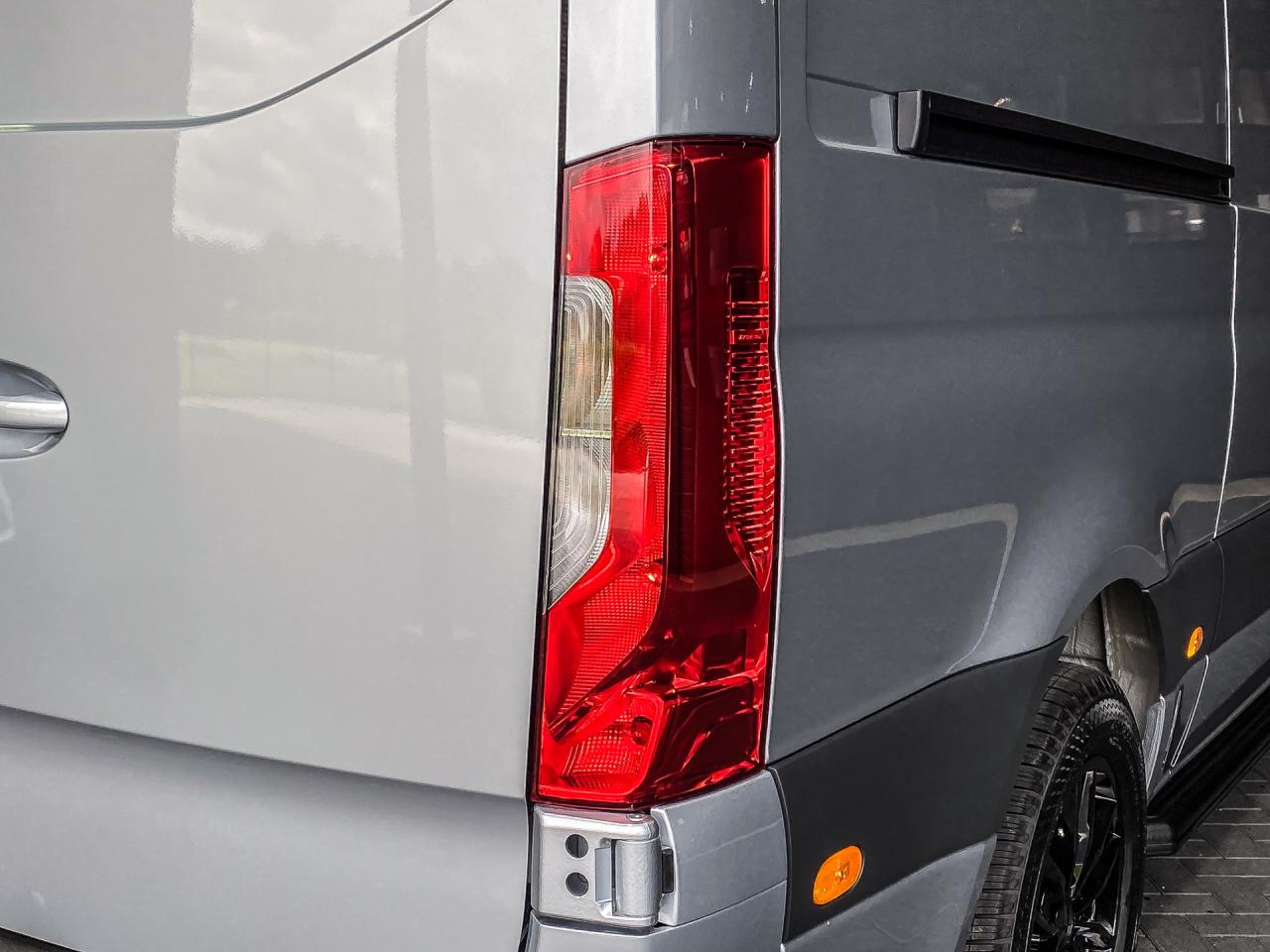 Mercedes-Benz Sprinter 319 CDI 190PK Automaat L2H2 | Mercedes-Benz occasion