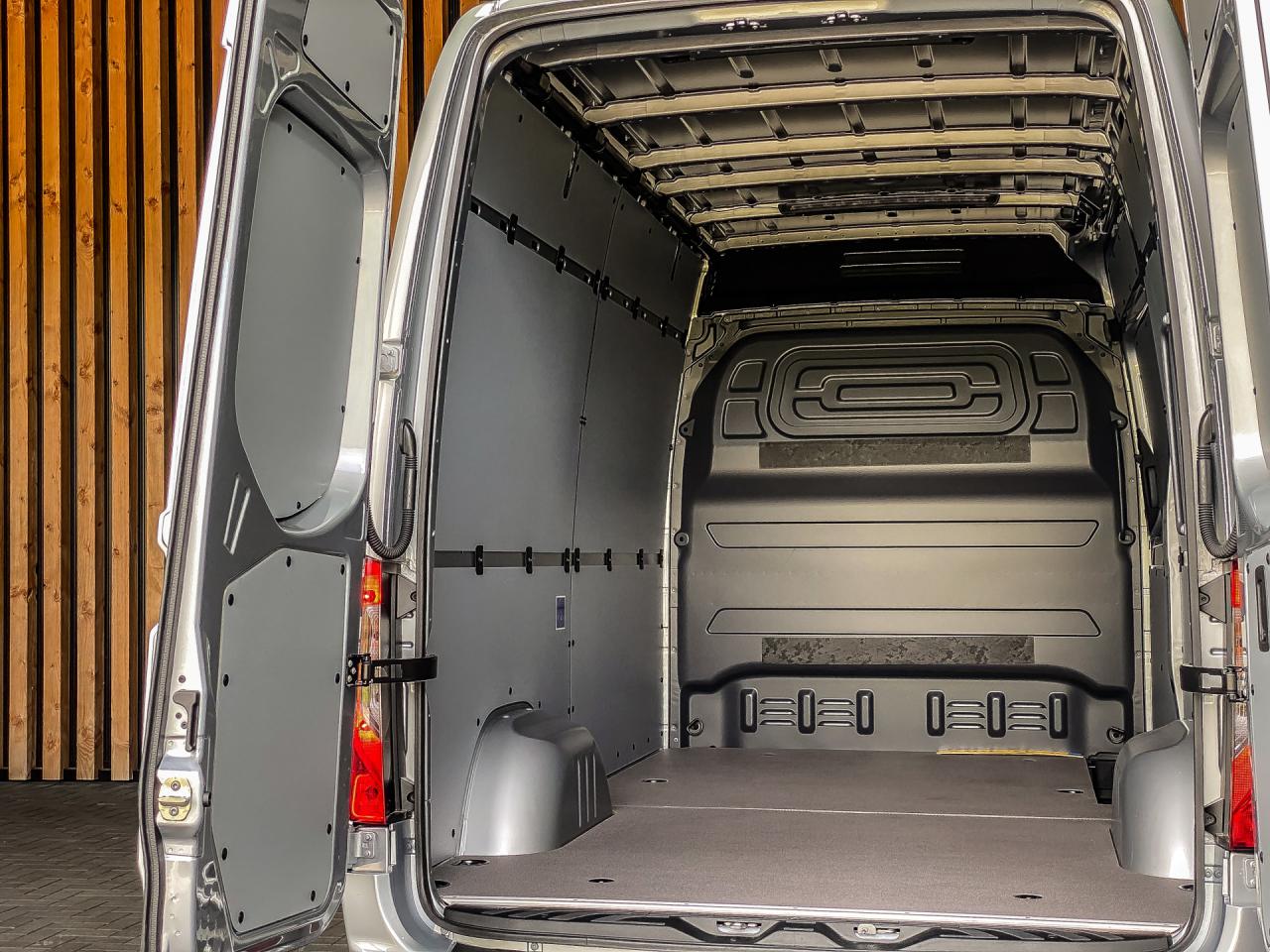 Mercedes-Benz Sprinter 319 CDI 190PK Automaat L2H2 | Mercedes-Benz occasion