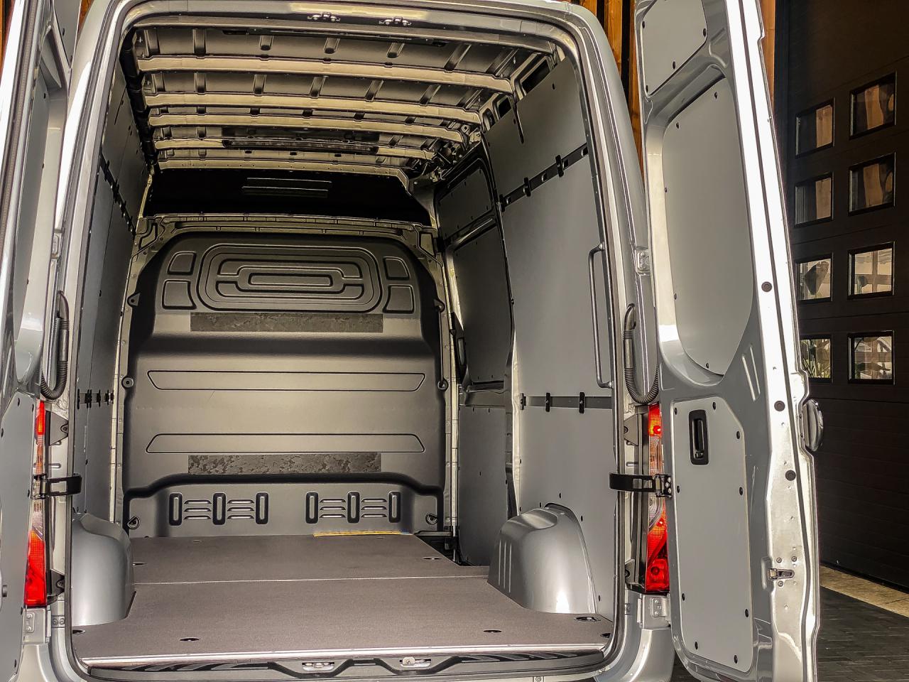 Mercedes-Benz Sprinter 319 CDI 190PK Automaat L2H2 | Mercedes-Benz occasion