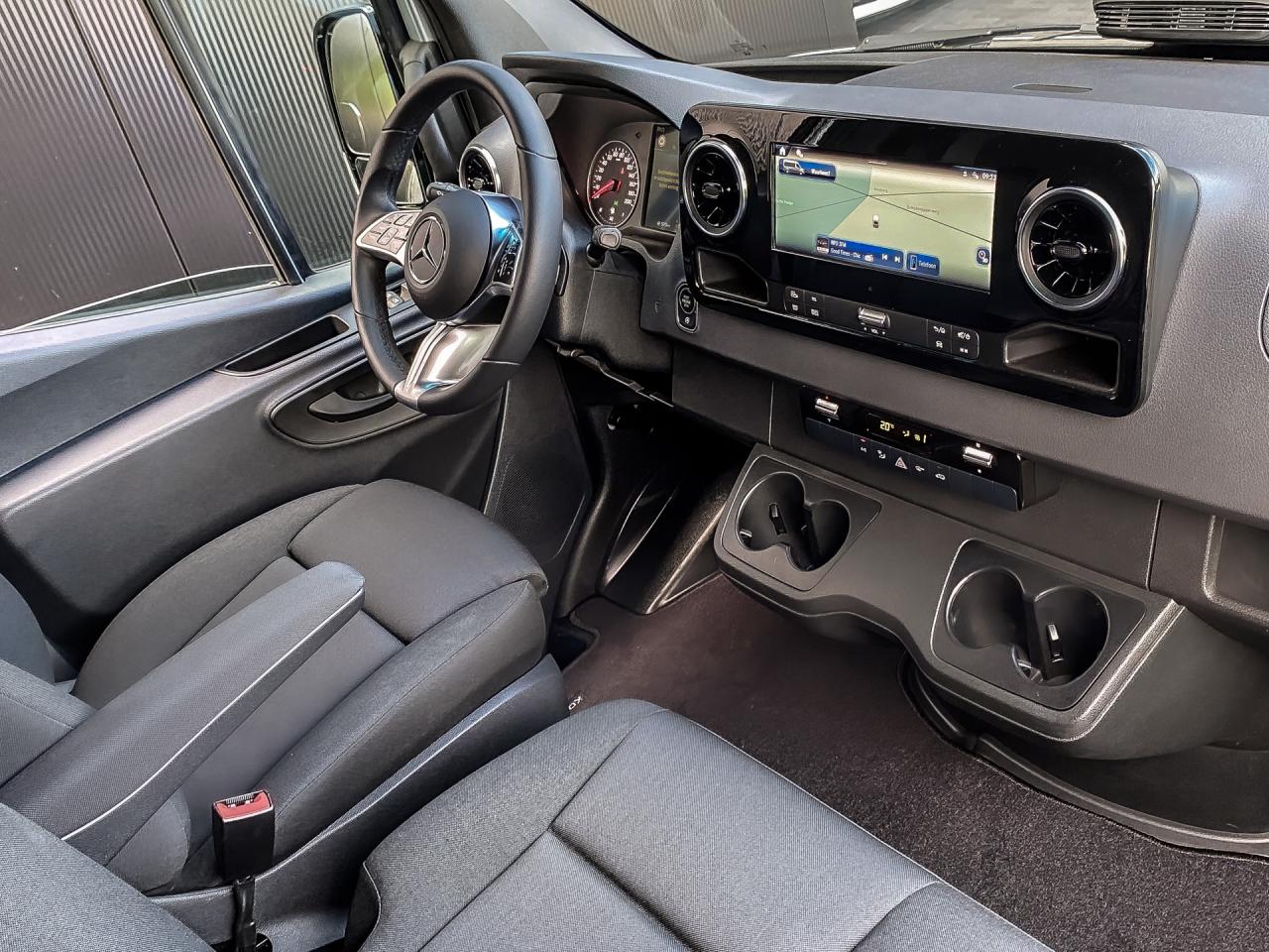 Mercedes-Benz Sprinter 319 CDI 190PK Automaat L2H2 | Mercedes-Benz occasion