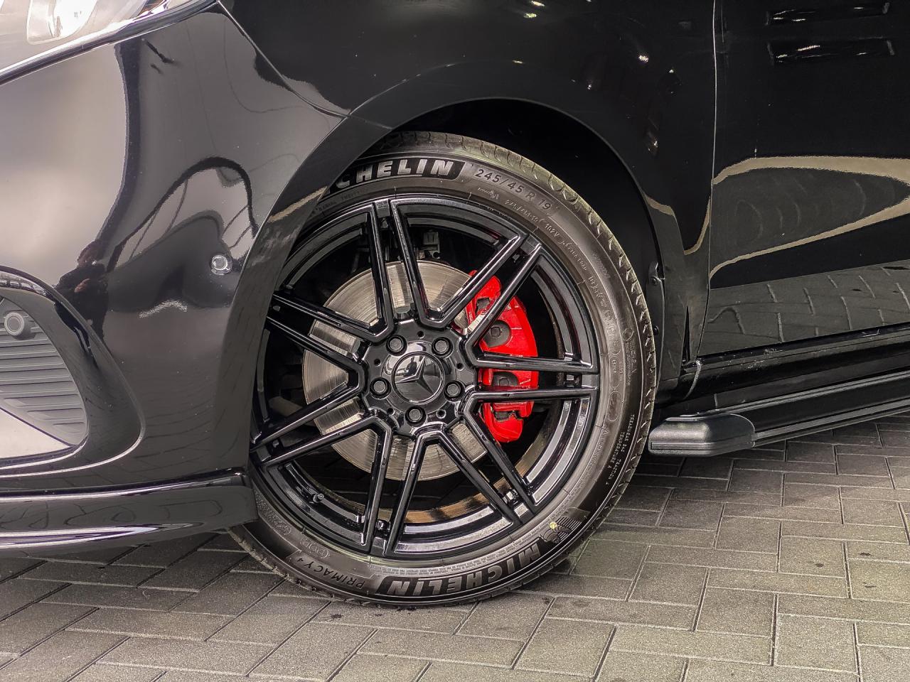 Mercedes-Benz V-Klasse 300d Extra Lang Avantgarde Dubbele Cabine | Mercedes-Benz occasion
