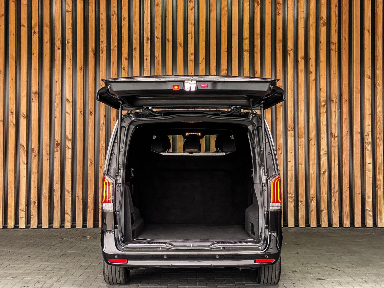 Mercedes-Benz V-Klasse 300d Extra Lang Avantgarde Dubbele Cabine | Mercedes-Benz occasion