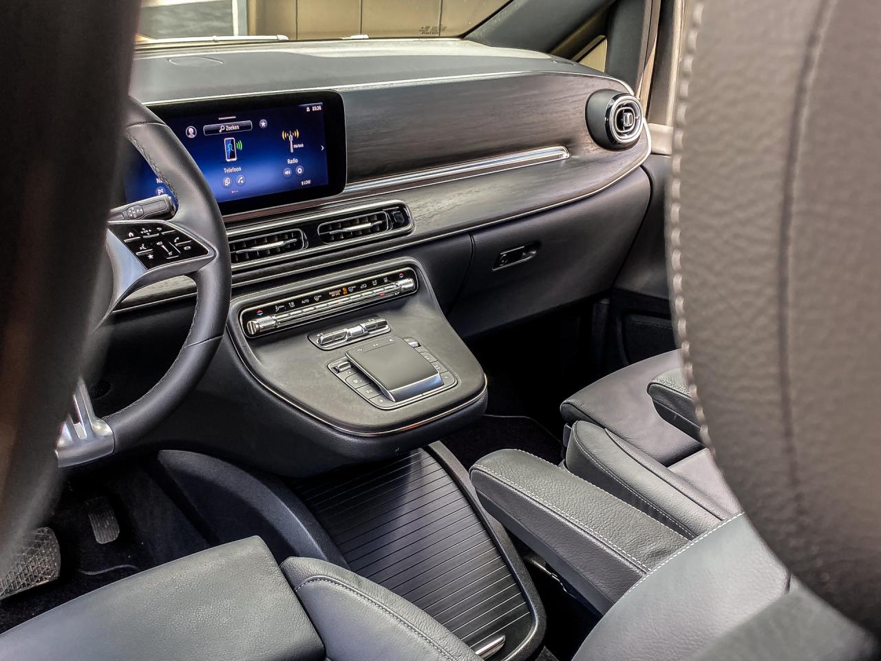Mercedes-Benz V-Klasse 300d Extra Lang Avantgarde Dubbele Cabine | Mercedes-Benz occasion
