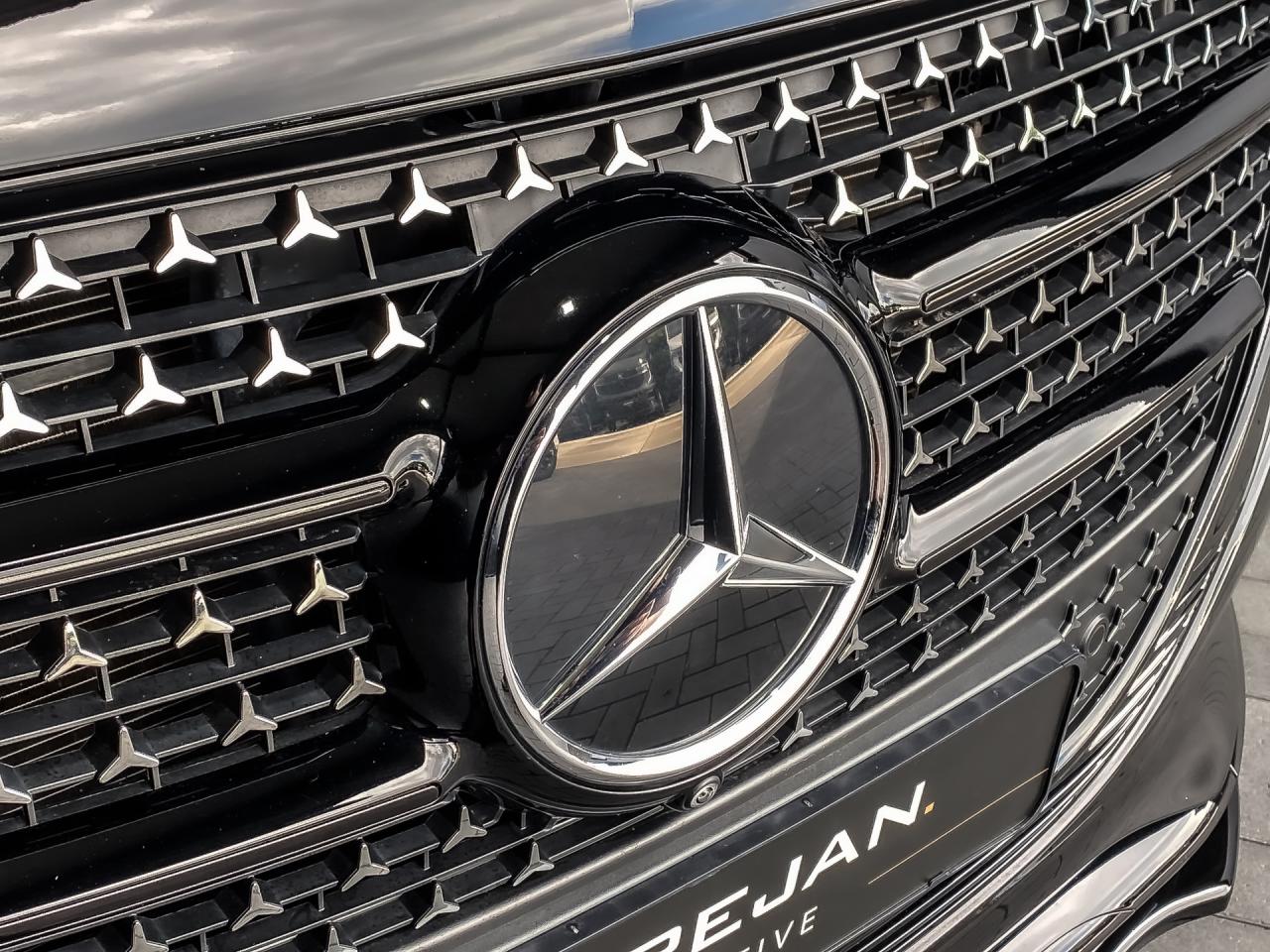 Mercedes-Benz V-Klasse 300d Extra Lang Avantgarde Dubbele Cabine | Mercedes-Benz occasion
