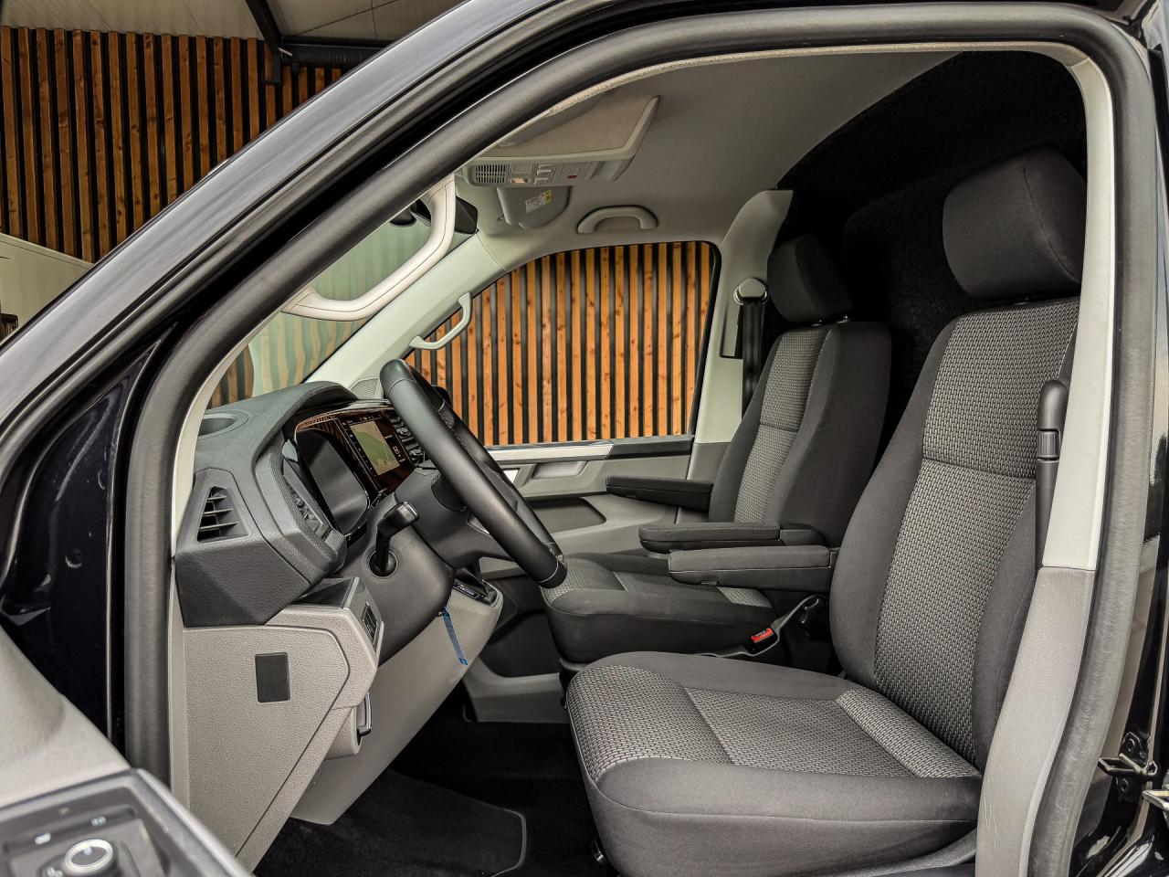 Volkswagen Transporter 2.0 TDI 150PK DSG 4Motion L2H1 | Volkswagen occasion