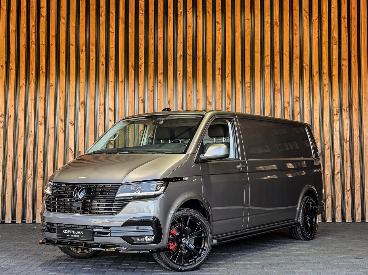 Volkswagen Transporter 2.0 TDI 150PK DSG Bestelwagen L2H1 | Volkswagen occasion