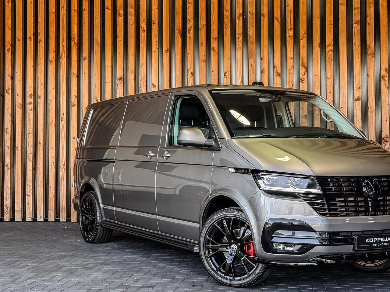 Volkswagen Transporter 2.0 TDI 150PK DSG Bestelwagen L2H1 | Volkswagen occasion