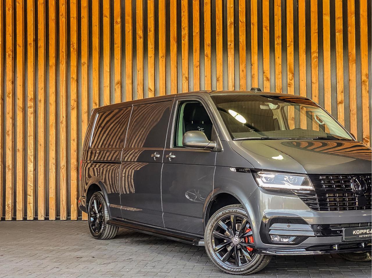 Volkswagen Transporter 2.0 TDI 150PK DSG L2H1 Bestelwagen | Volkswagen occasion