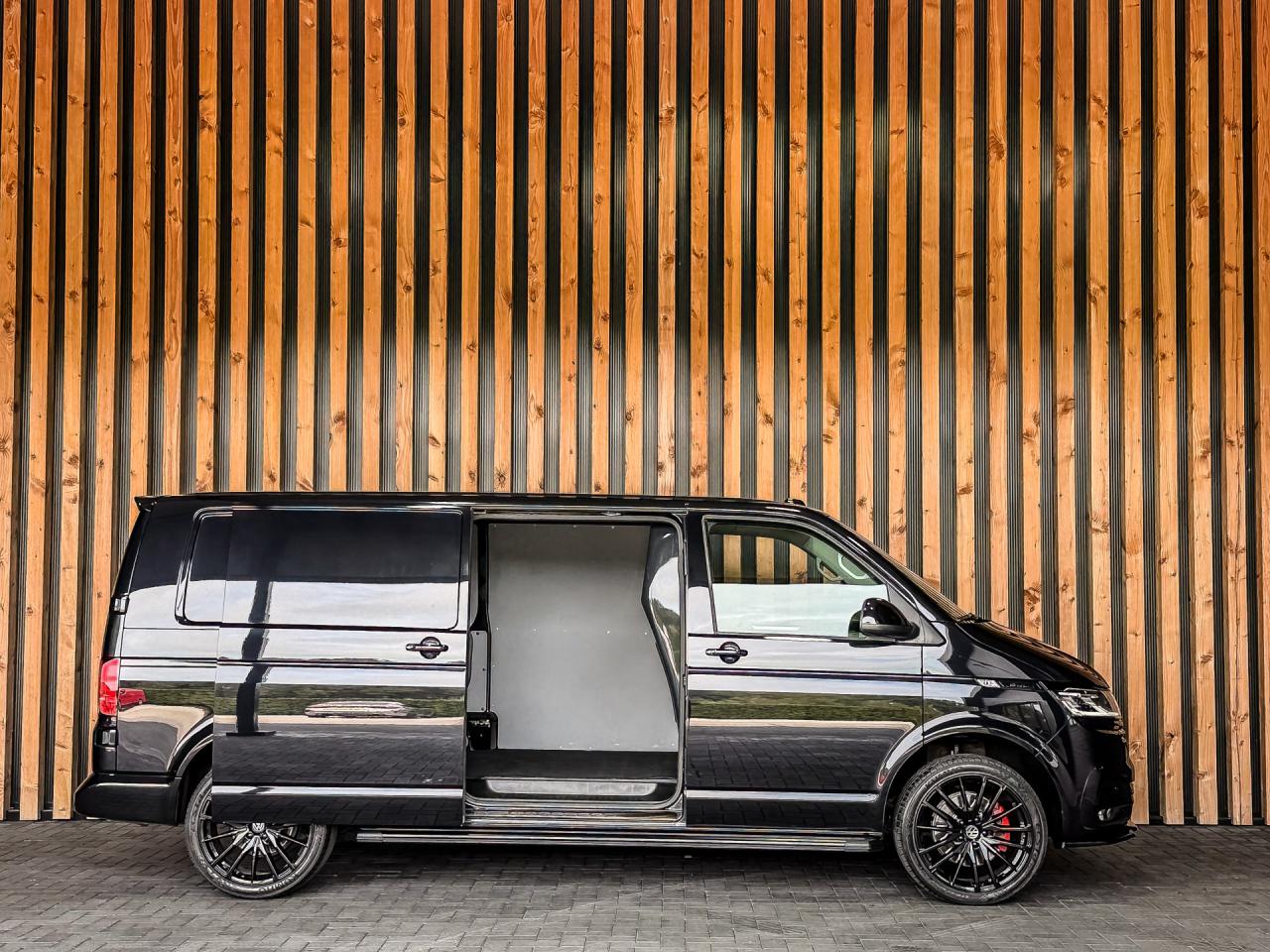 Volkswagen Transporter 2.0 TDI 204PK DSG L2H1 Bulli | Volkswagen occasion