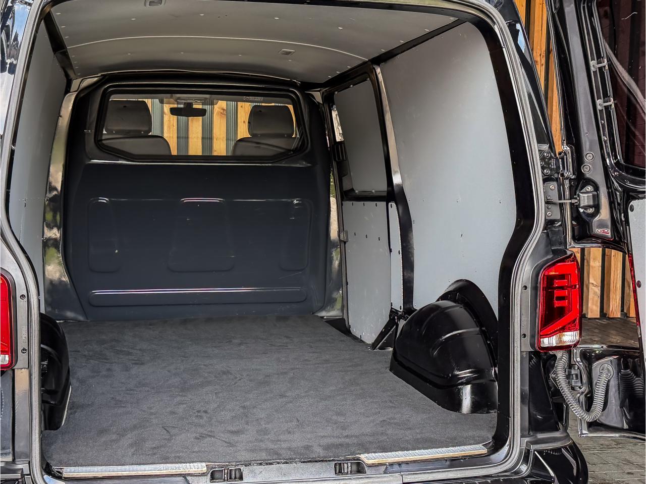 Volkswagen Transporter 2.0 TDI 204PK DSG L2H1 Bulli | Volkswagen occasion